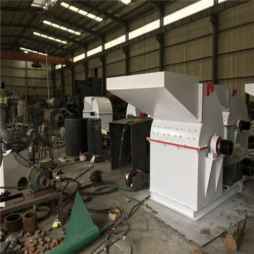河南小型木粉機(jī)廠家凱興機(jī)械設(shè)備廠 專業(yè)制造，服務(wù)至上
